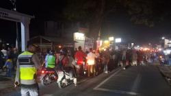 Ribuan Warga Garut Meriahkan Pawai Obor Tahun Baru Islam 1447 H