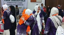 Jamaah Haji Kloter 32 Asal Ciamis Tiba dengan Selamat, Sempat Tertahan di Madinah dan Tol Cipularang