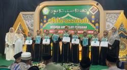 Wisuda Amstilati Perdana, Ponpes Bustanul Muta’allim Cetak Santriwati Ahli Kitab Kuning Usia Belia