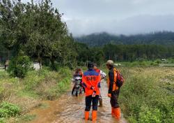 Pasca Diterjang Banjir, Ratusan Warga Desa Jampit Ijen Kesulitan Air Bersih