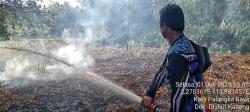 Tim Dalkarhutla Dishut Kalteng Padamkan Dua Titik Kebakaran Lahan di Palangka Raya