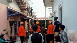 Tersengat Listrik Saat Pasang Baja Ringan, Tukang Bangunan di Tasikmalaya Alami Luka Bakar Serius
