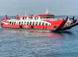 Kapal Feri Tenggelam di Selat Bali, Puluhan Penumpang Raib