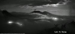 Gunung Raung Terus Erupsi, Abu Setinggi 400 Meter ke Arah Selatan