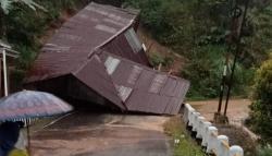 Sinjai Diterjang Banjir dan Longsor: Rumah Warga Ambruk, Akses Jalan Terputus