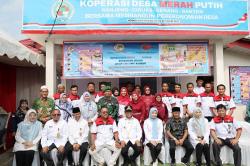 Gubernur Banten Andra Soni Tinjau Aktivitas Koperasi Desa Merah Putih Ranjeng di Kecamatan Ciruas