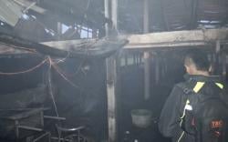 Kebakaran Hebat Hanguskan Kandang Ayam di Ponorogo, Ribuan Ekor Mati