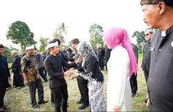 Lantik 14 Pejabat di Tengah Sawah, Om Zein: Jabatan Itu Bukan Kursi Nyaman