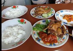 Tempat Makan Bebek Goreng Terbaik di Bandung yang Wajib Dicoba