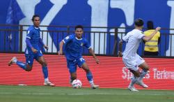 Debut Apik Zulkifli Lukmansyah di Piala Presiden 2025 Bareng Persib