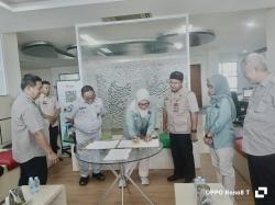 Urus Pajak Sambil Baca Buku Digital, Dispusipda Jabar Luncurkan Anjungan Literasi di P3DW Cianjur