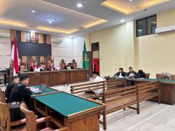 JPU Bacakan Dakwaan Korupsi Rp584 Juta, Heri Iswahyudi Jalani Sidang Perdana