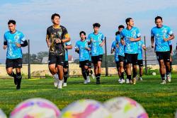 Aji Santoso Genjot Fisik Pemain Persela Jelang Liga 2 Musim 2025/2026