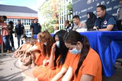 Polres Gresik Tangkap Pasangan Kekasih Pengendali Narkotika Jaringan Banyuwangi, Sita 6 Ons Sabu