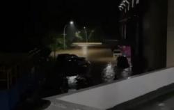 Perumahan Mewah Jababeka Terendam Banjir, Capai 1 Meter