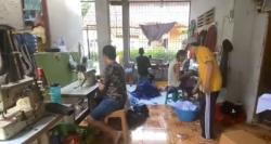 Jelang Tahun Ajaran Baru, Penjahit Konveksi di Lebak Kebanjiran Order Seragam Sekolah