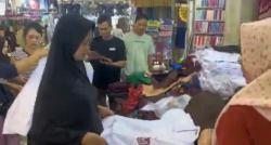 Ramai Pembeli, Tapi Omzet Pedagang Seragam di Pasar Rau Serang Justru Menurun