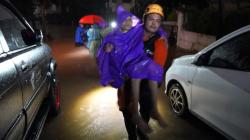 Banjir Jakarta dan Tangerang, Dompet Dhuafa Terjun Evakuasi Warga