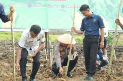 Bersama Pemkab dan Perusahaan, Polres inhu Tanam Jagung Untuk Dukung  Swasembada Pangan