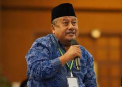 Sekda Baru Banten : Deden Apriandhi Hartawan