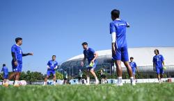 Bojan Hodak Puas, Julio Cesar dan Beckham Tampil Prima di Latihan Persib