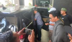 Hari Terakhir di Lamongan, KPK Bawa Koper Besar Usai Periksa 29 Saksi Dugaan Korupsi Gedung Pemkab