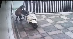 Tak Sampai 1 Menit, Maling Beraksi Berhasil Bawa Kabur Honda Scoopy