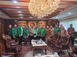 Civitas Akademika Universitas Ibnu Chaldun Kunjungi Ketua MPR RI Ahmad Muzani