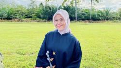 Gadis Lulusan SMA Asal Sampit Kalteng Punya Nama Unik, Satu Huruf “C”