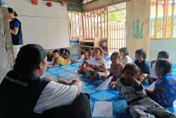 Anak Pesisir Bitung Kini Belajar Bersama Relawan: Inisiatif Sosial Pertamina