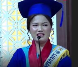 Momen Haru di Wisuda UMSU: Mahasiswi Kristen jadi Lulusan Terbaik dan Dapat Beasiswa S2