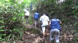 Nikmatnya Air Mutis di Balik Langkah Letih Petugas PDAM ke Lokasi Sumber Oelni'anin