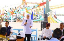 Khofifah Kunjungi Muncar Banyuwangi, Bahas Solusi Masalah Sampah Laut hingga Legalitas Produk Ikan