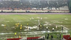Final Piala Presiden 2025: Laga Oxford United vs Port FC Terhenti Akibat Lapangan Tergenang Hujan