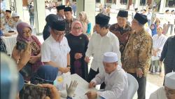 Ribuan Santri Jalani Pemeriksaan Kesehatan Gratis Disaksikan Menko PMK dan Menteri PPPK
