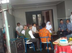 Khofifah Tinjau Pembangunan Infrastruktur Desa di Banyuwangi, Ini Pesan untuk Warga