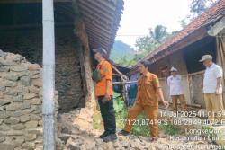 Rumah Warga di Ciniru Ambruk, Butuh Uluran Tangan Pemda