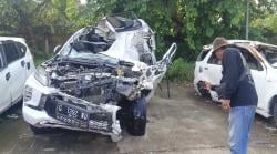 Pajero Vs  Truk di Tol Semarang-Batang, 3 Orang Tewas
