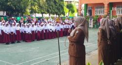 Momen Semangat Perdana Masuk Sekolah Serentak SMPB Tahun Ajaran 2025 di Aceh