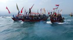 Tradisi Ruat Laut Carita: Ribuan Warga Larung Kerbau ke Laut sebagai Ungkapan Syukur