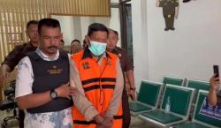 Kondisi Kepala DLH Sukabumi Prasetyo Terlihat Lemas saat Akan Ditahan Kejari usai Jadi Tersangka