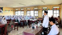 Jangan Hanya Pintar, tapi Juga Punya Akhlak, Pesan Menyentuh Kakankemenag untuk Siswa Baru di Pijay