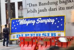 Karangan Bunga 'Wilujeng Sumping' Persib Bikin Heboh, Tanda Transfer Baru?