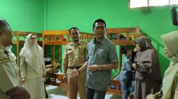 Wabup Batang Jenguk Anak Korban Kekerasan di Boyolali, Janji Biayai Sekolah Hingga Diasramakan
