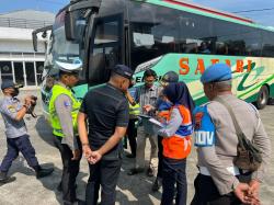 10 Armada Ditindak Aparat, Ramp Check Angkutan Umum di Terminal Bawen