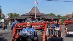 Presiden Beri Bantuan 25 Becak Listrik Kepada Abang Becak Kota Tegal