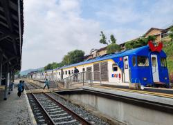 KA Batara Kresna Tertemper Mobil di Rute Purwosari-Solo Kota