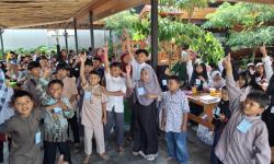 Hafal 30 Juz, Santri Cilik Diwisuda Saat Wisuda Akbar Hafidz Qur’an Surabaya
