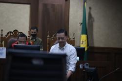 BREAKING NEWS! Tom Lembong Divonis 4,5 Tahun Penjara atas Kasus Korupsi Gula