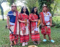 Wow! Kenakan Kain Tenun Raul Lemos dan Krisdayanti Siap Promosikan Budaya Timor